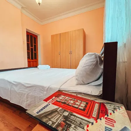Apartment On Kreshchatik 17 *